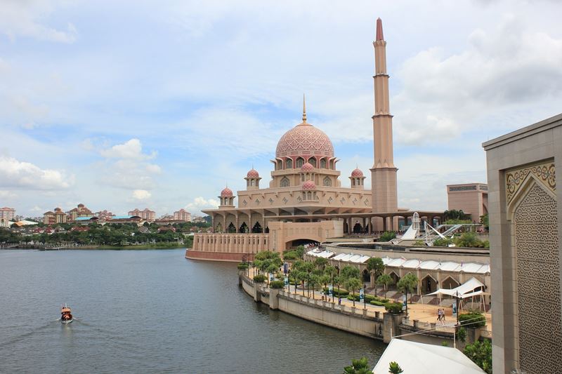 half day putrajaya tour(excluding boat ride)