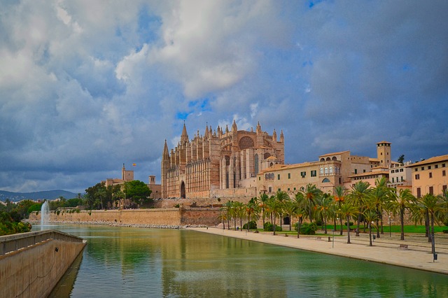 palma cathedral spain