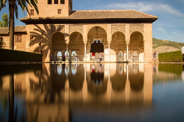 alhambra palace in spain