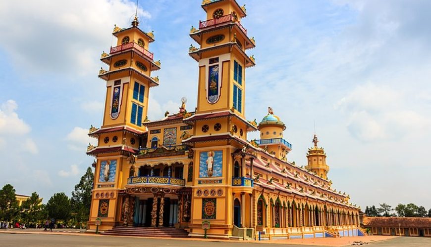 cao dai temple vietnam