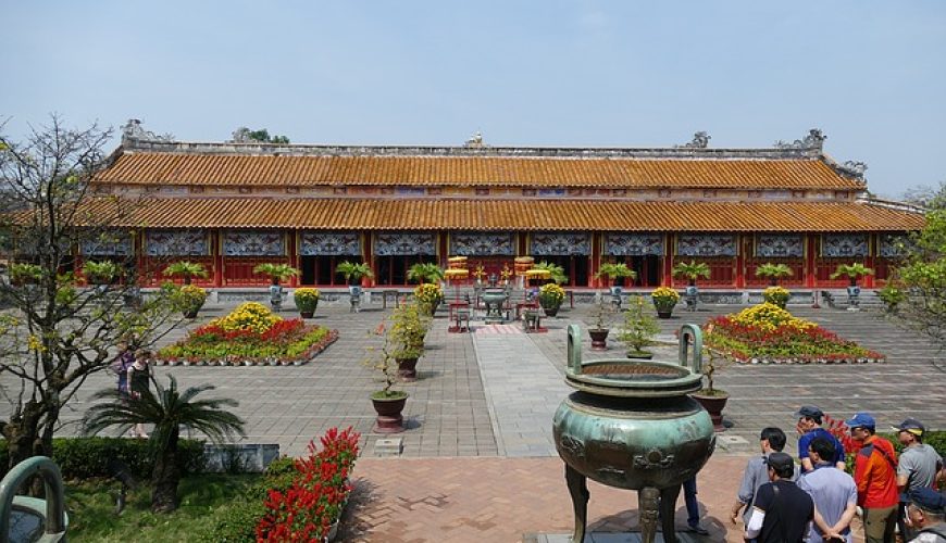 the to mieu temple vietnam